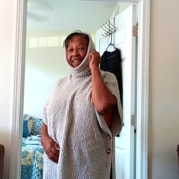 Ingrid & Isabel Sweater High /Low Hem M,S Maternity - Picture 3 of 6